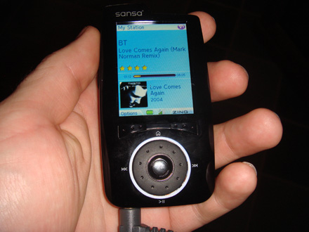 sansa-connect-hands-on-1-sm.jpg