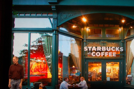 apple-starbucks.jpg