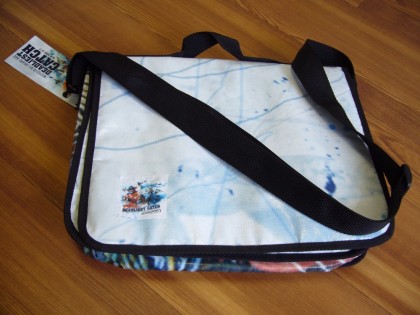 recycled-discovery-laptop-sleeve4