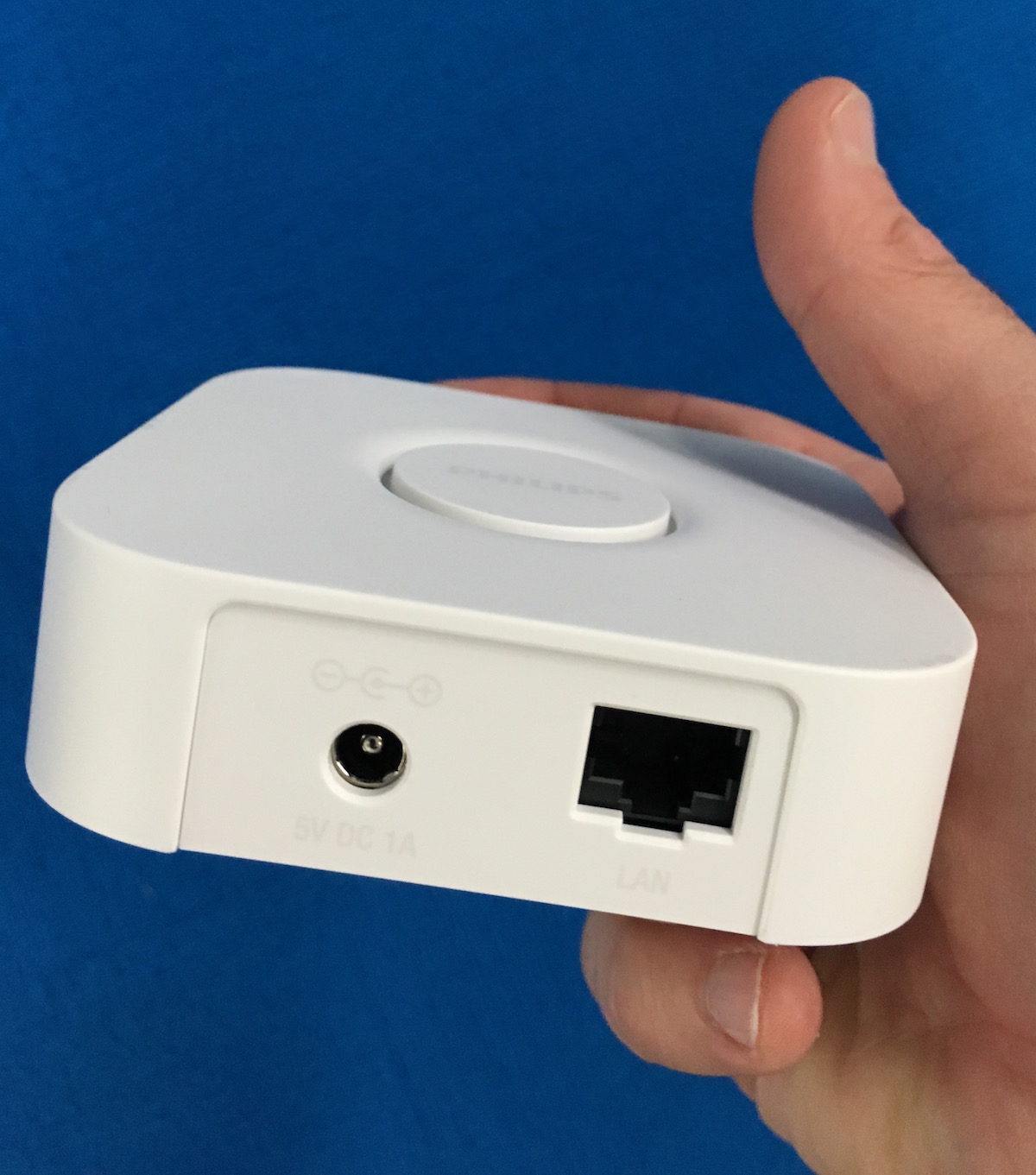 Hands On Philips Hue HomeKit Hub (literally)